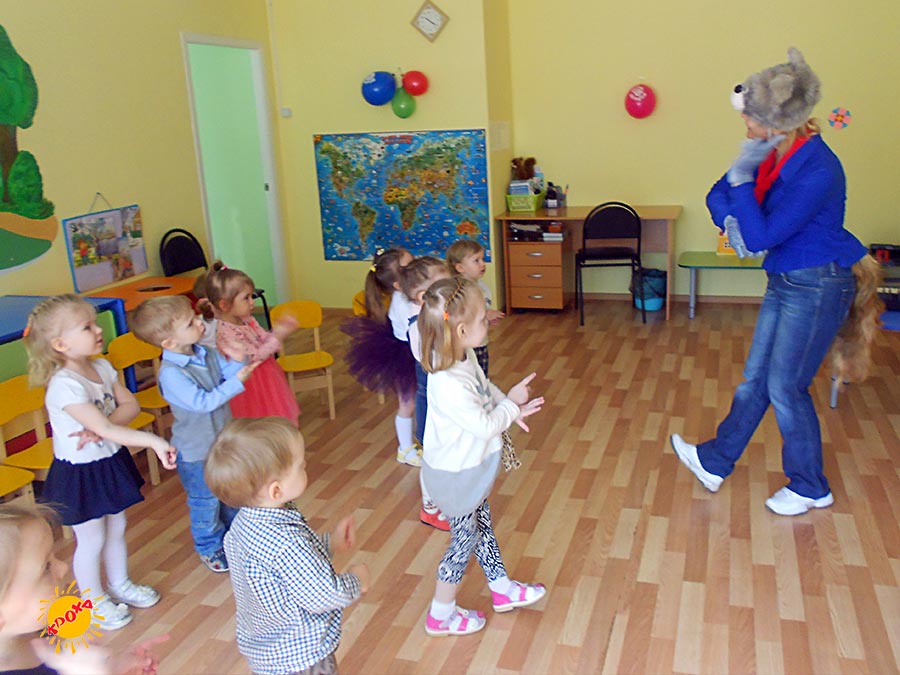 Занятия с детьми в детском саду Кроха